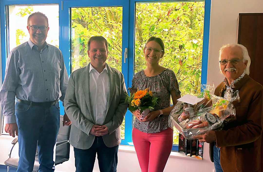 🎉 15 years of professional expertise & team spirit – Congratulations to Sabrina Schäfer! 🎉